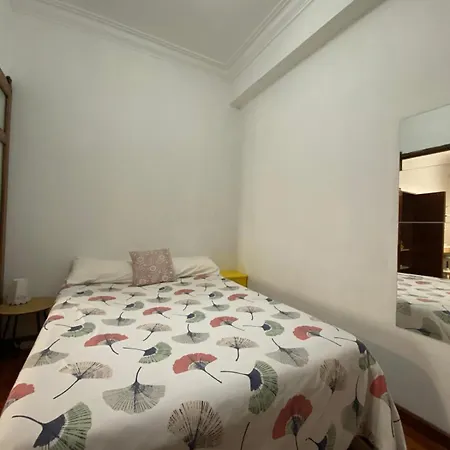 Centrica Con Sala * آكورونيا